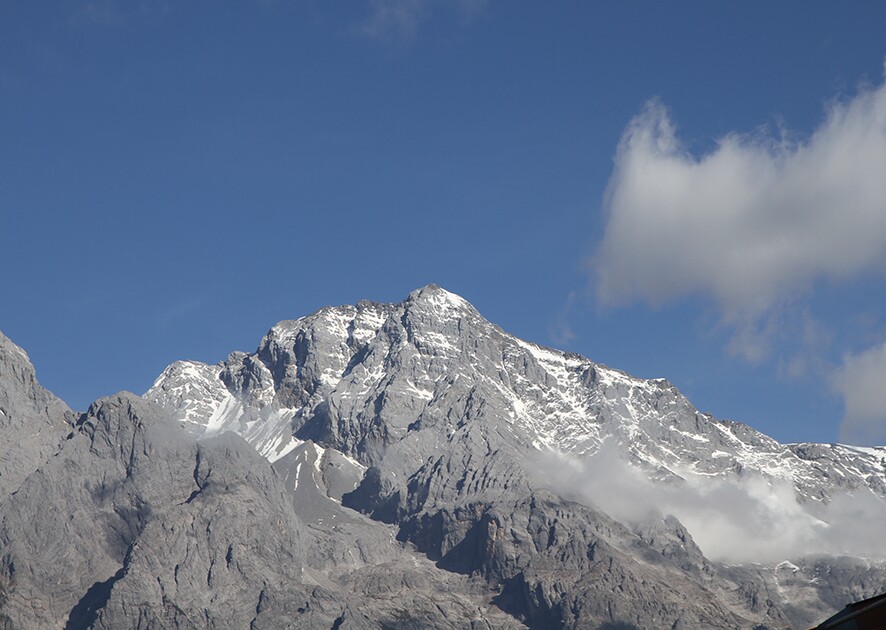 博深皮具勇攀玉龙雪山